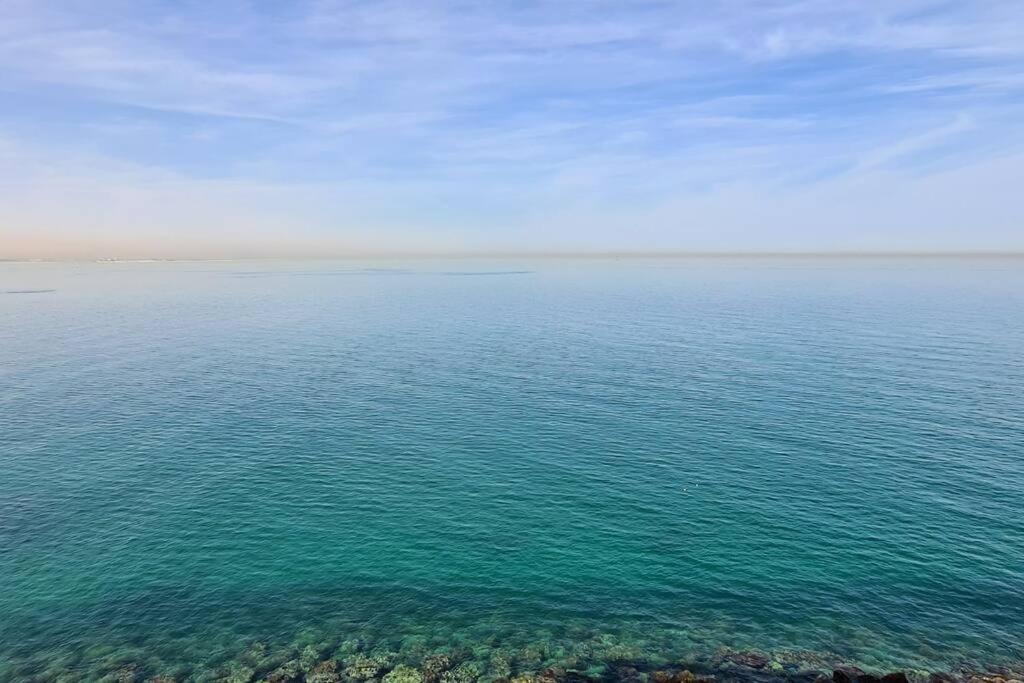 Апартаменти A Perfect Escape - Sea Facing Рас-ель-Хайма Екстер'єр фото